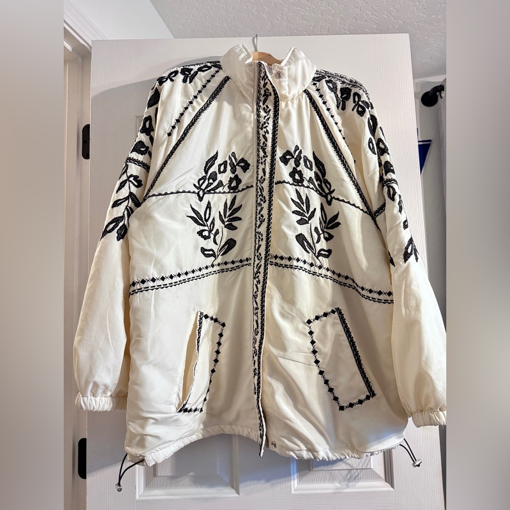 Anthropologie Embroidered Puffer Coat ivory and black jacket oversized XL - Picture 7 of 12